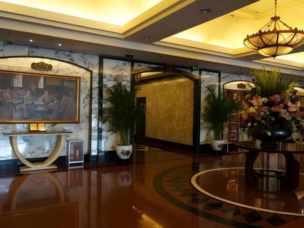 Dong Fang Hotel Peking Exteriér fotografie